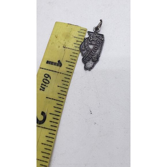 Vintage Illinois State Charm Sterling Silver Map Chicago & More souvenir Travel - Picture 3 of 4